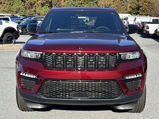 New 2025 Jeep Grand Cherokee Limited w/ Black Appearance Package video 2