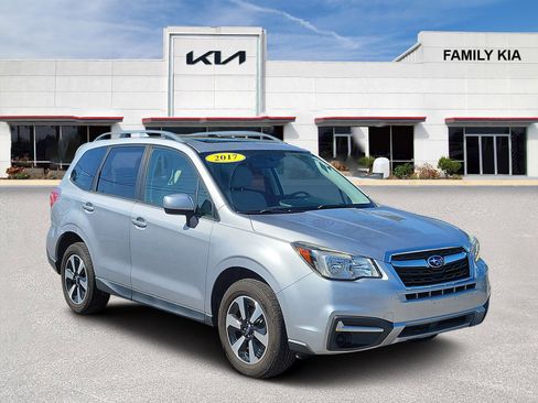 Used 2017 Subaru Forester 2.5i Premium w/ Popular Package #2A image 1