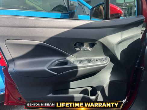Used 2025 Nissan Versa SV w/ Trunk Package FWD image 11