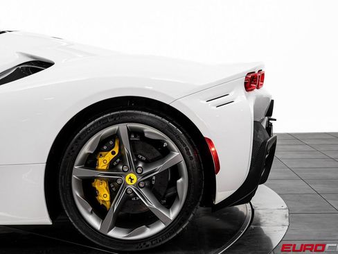 Used 2022 Ferrari SF90 Stradale AWD/4WD image 20