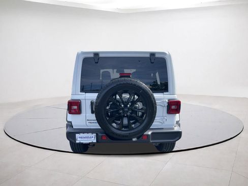Certified 2025 Jeep Wrangler Unlimited Sahara AWD/4WD image 6