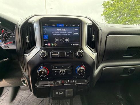Used 2019 Chevrolet Silverado 1500 LT Trail Boss w/ Convenience Package AWD/4WD image 28