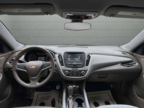 Used 2017 Chevrolet Malibu LT w/ LPO, Convenience Package 2 image 16