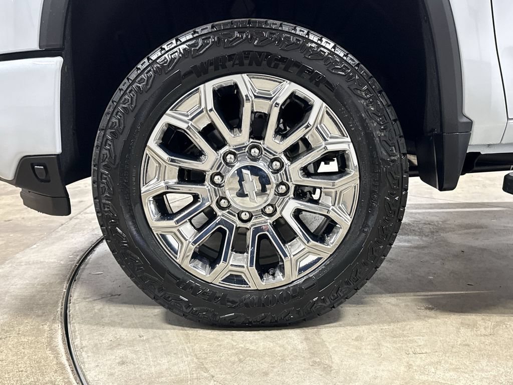 New 2026 Chevrolet Silverado 2500 High Country w/ High Country Premium Package AWD/4WD image 28