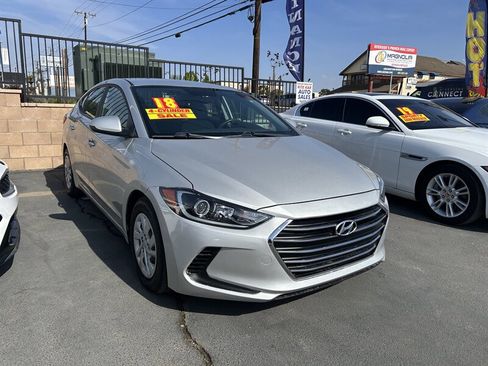 Used 2018 Hyundai Elantra SE w/ SE Connectivity Package 04 image 7