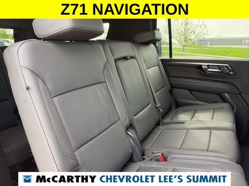 Used 2025 Chevrolet Suburban Z71 AWD/4WD image 38