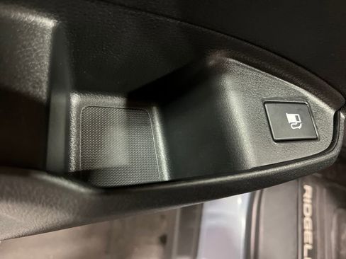 Certified 2025 Honda Ridgeline Black Edition image 14