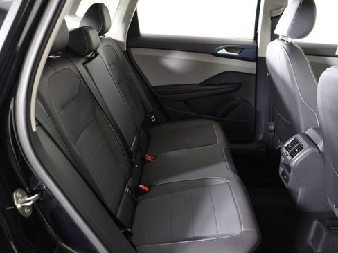 Used 2024 Volkswagen Taos SE w/ Taos Adventure Package (SXB) AWD/4WD image 35
