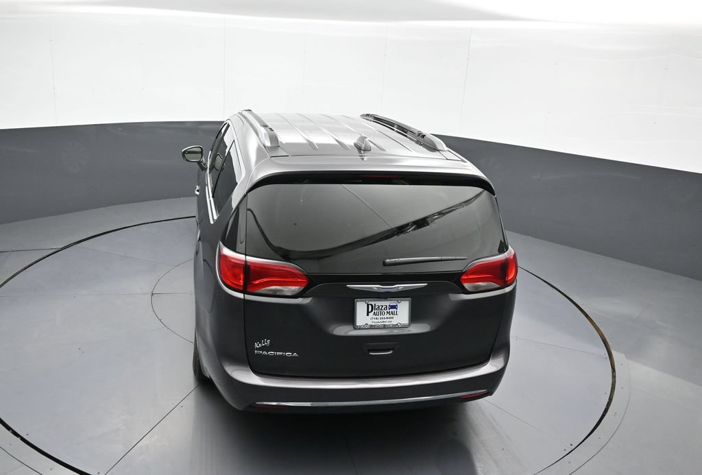Used 2020 Chrysler Pacifica Touring-L Plus FWD image 42