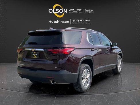 Used 2023 Chevrolet Traverse LT w/ Rear Camera Mirror Package AWD/4WD image 13
