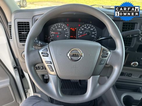 Used 2020 Nissan NV 3500 SL w/ Navigation Package image 32