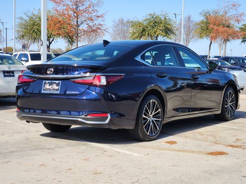 Used 2025 Lexus ES 300h w/ Premium Package image 13