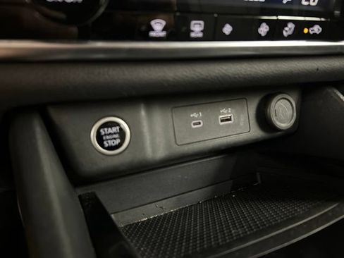 Used 2023 Nissan Rogue SV FWD image 14