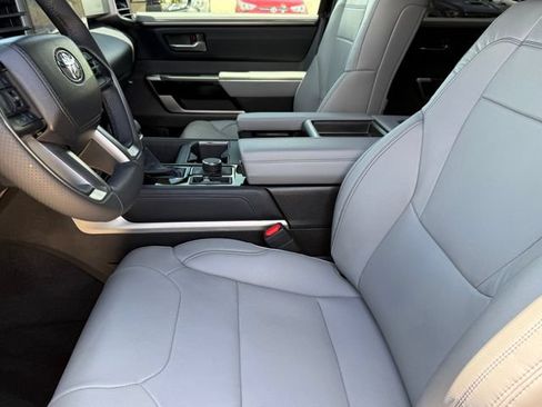 Used 2026 Toyota Tundra Limited AWD/4WD image 10