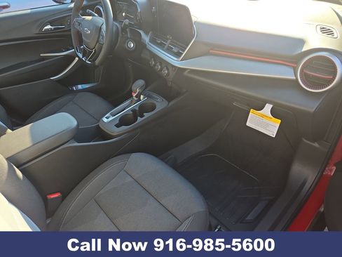 New 2026 Chevrolet Trax RS w/ Sunroof Package image 24