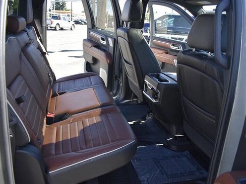 Used 2024 GMC Sierra 2500 Denali Ultimate image 18