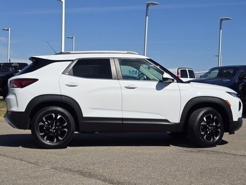 Used 2022 Chevrolet TrailBlazer LT w/ Convenience Package image 24
