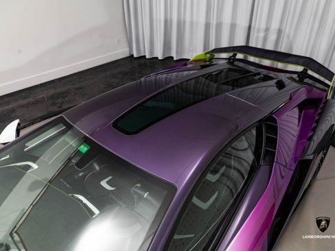 Used 2020 Lamborghini Sian Coupe image 16