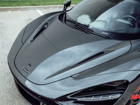 Used 2020 McLaren 720S Performance RWD image 30
