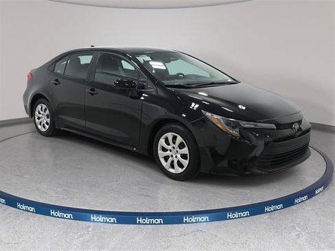 Certified 2025 Toyota Corolla LE image 4