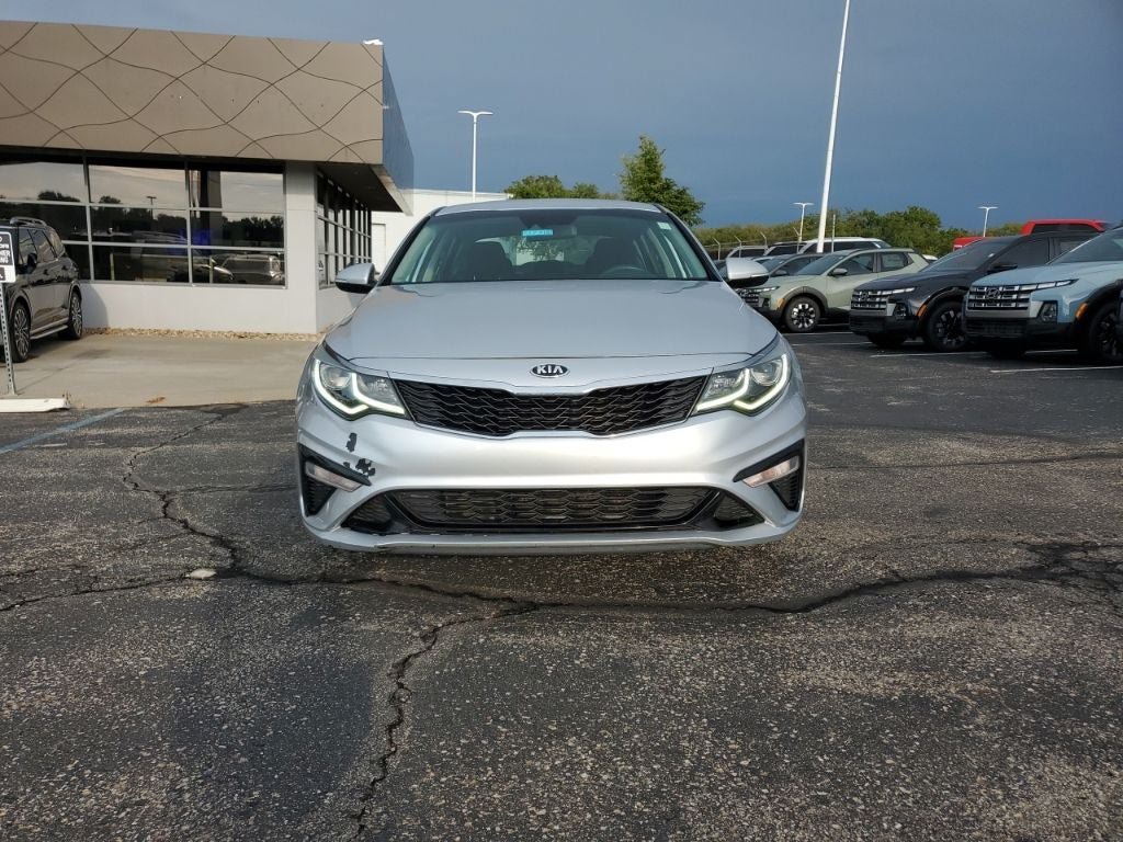 Used 2019 Kia Optima LX FWD image 2
