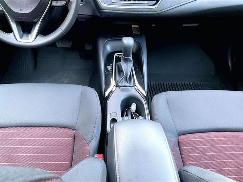 Certified 2025 Toyota Corolla SE FWD image 17