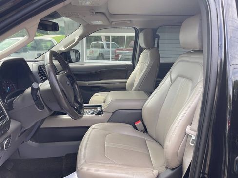 Used 2018 Ford Expedition Max Limited w/ Equipment Group 302A AWD/4WD image 17