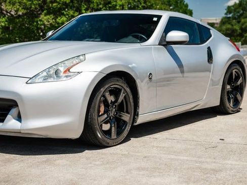 Used 2009 Nissan 370Z Touring w/ Sport Pkg image 56
