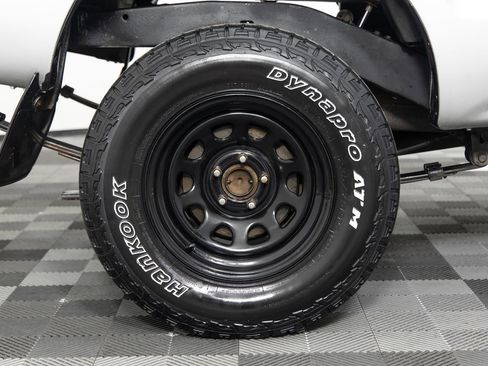 Used 2000 Toyota Tacoma 2WD Regular Cab image 24