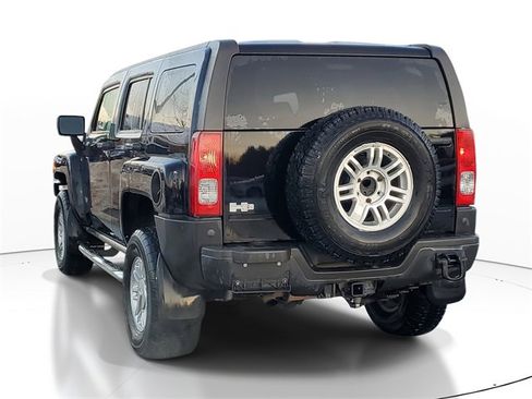 Used 2008 HUMMER H3 Luxury image 3
