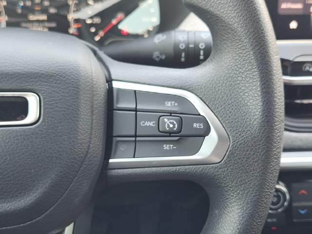 Used 2024 Jeep Compass Sport AWD/4WD image 29