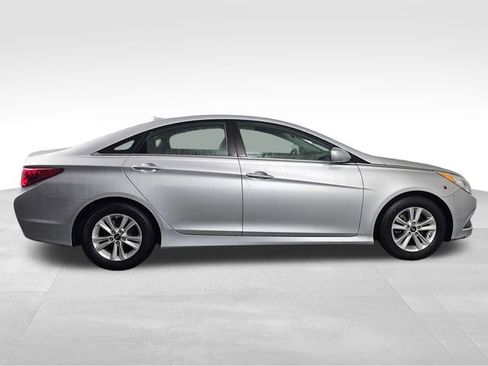 Used 2014 Hyundai Sonata GLS image 8