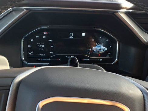 Used 2025 GMC Sierra 1500 Denali AWD/4WD image 23