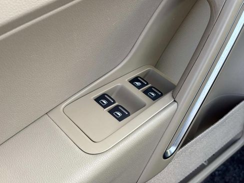 Used 2014 Volkswagen Beetle 1.8T image 14