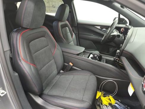 New 2025 Chevrolet Blazer EV RS image 25