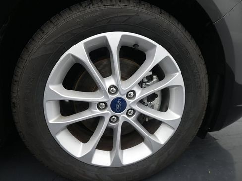 Used 2020 Ford Fusion SE FWD image 11