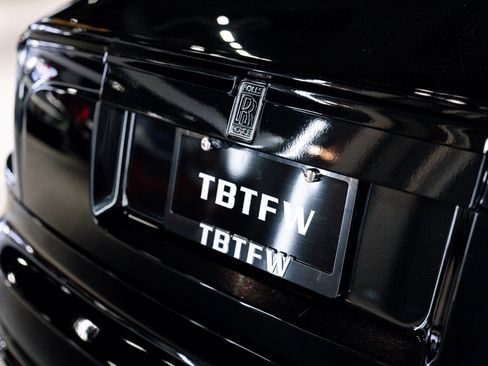 Used 2015 Rolls-Royce Phantom Drophead Coupe image 33