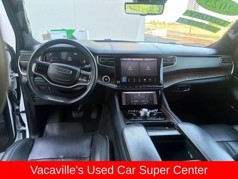 Used 2023 Jeep Grand Wagoneer Series II AWD/4WD image 12
