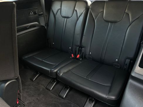 Used 2024 Kia Sorento S w/ Panoramic Sunroof Package image 14