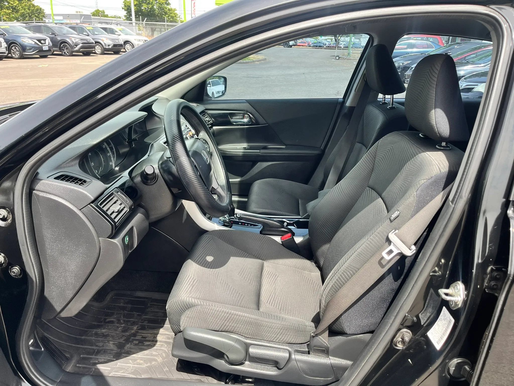 Used 2016 Honda Accord LX image 9