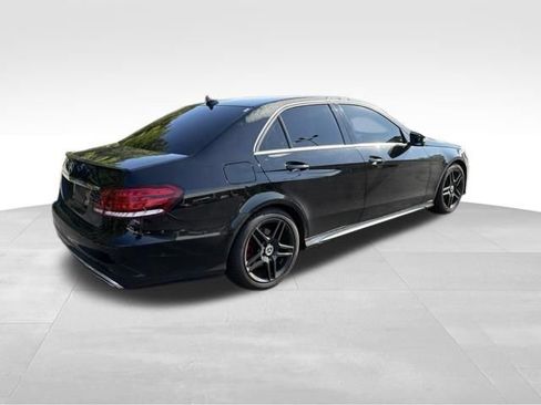 Used 2016 Mercedes-Benz E 350 4MATIC Sedan w/ Premium Package image 11