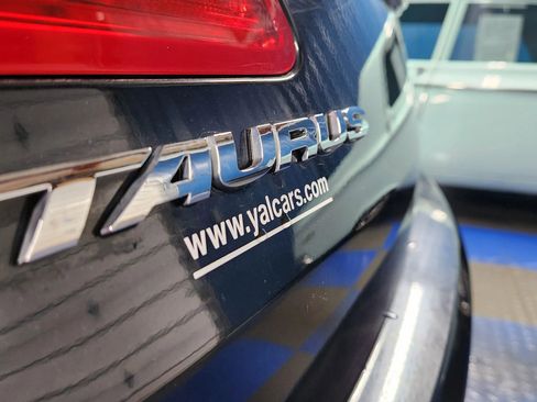 Used 2014 Ford Taurus SEL image 53