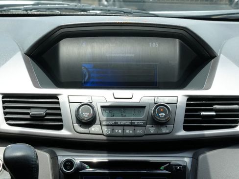 Used 2015 Honda Odyssey Touring Elite image 13