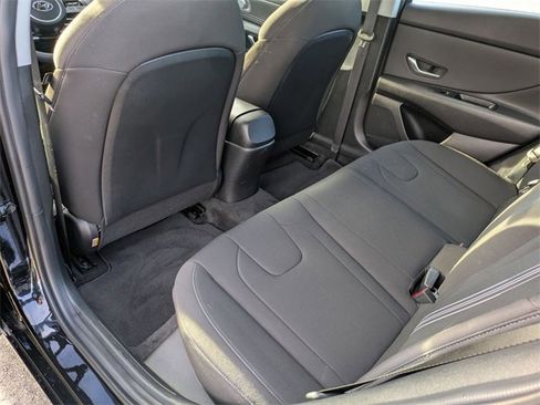 Certified 2023 Hyundai Elantra SEL w/ Convenience Package image 35