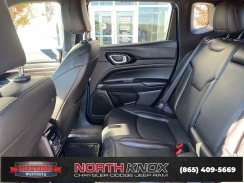 Used 2024 Jeep Compass Trailhawk image 13