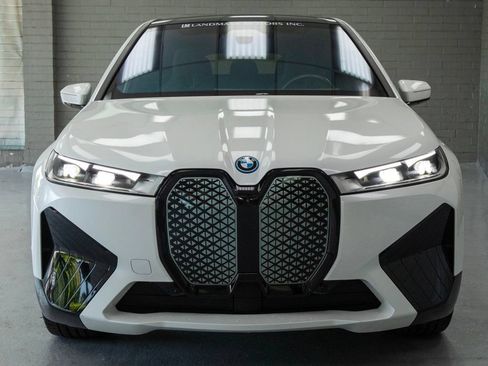 Used 2025 BMW iX xDrive50 AWD/4WD image 5