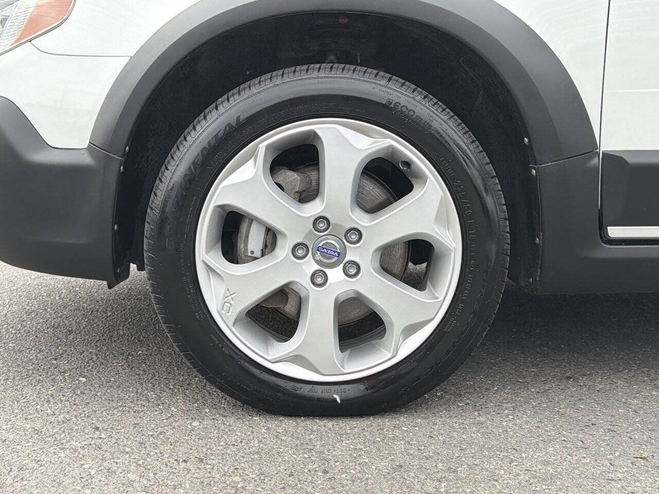 Used 2016 Volvo XC70 T5 Premier w/ Proximity Package AWD/4WD image 2