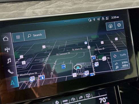 Used 2022 Audi e-tron Premium Plus w/ Premium Plus Package image 13