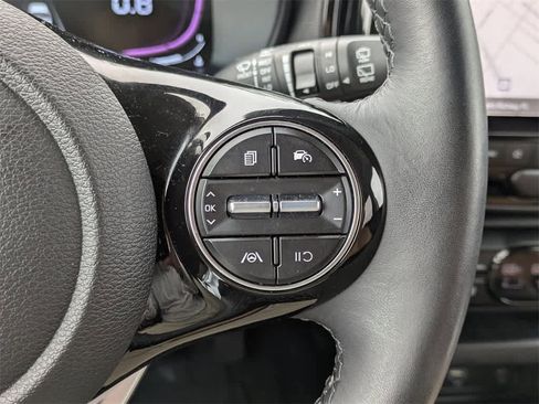 Used 2024 Kia Soul EX image 32