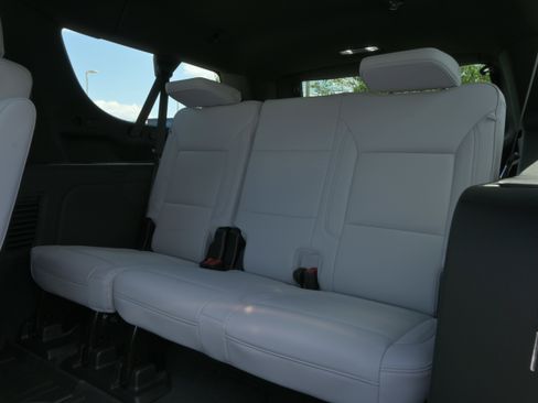 New 2026 Chevrolet Suburban Premier AWD/4WD image 15